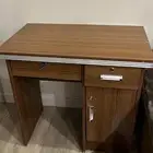 طاوله مكتبيه او حق دراسه