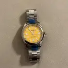 ساعة رولكس ميناء صفراء