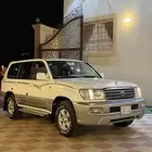 صالون للبيع نظيف