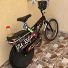 رامبو للبيع تسىد مع لوحه مريكيه وشنزير وفوحها وملصقات