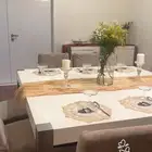طاولة طعام مع بوفيه وثمان كراسي