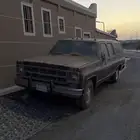 صالون GMC مخزن