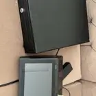 صندوق كاشير مع جهاز كاشير