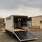 عربة نقل خيل