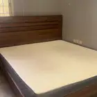 سرير مزدوج العدد ثنين