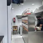 شاي ومعجنات للتقبيل