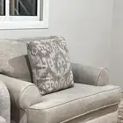 كنب اشلي وطاوله ركن وستاير