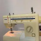 ماكينة خياطه شبه جديد