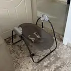 اغراض مواليد سرير جيزاني وسرير كهربائي هزاز