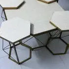 طاولات جديده للبيع باللون الذهبي