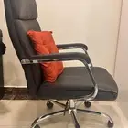 كرسي مكتبي شبه جديد استخدام قليل ينفع ايضا لالعاب القيم