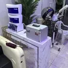 يتوفر جميع مايلزم الصالونات
