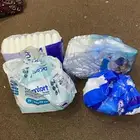 حفايض كبار سن ومفرش صغير ليست للبيع