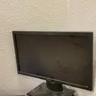 شاشة مكتبيه