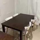 طاولة طعام