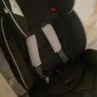 كرسي أطفال شبه جديد