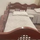 كراسي خشب