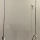 علاقة ملابس حديد شبه جديد