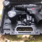 دريل لاسلكي وجميع اغراضه كله