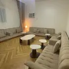 غرفه كاملهه للبيع السعر 15000مع الطاولات بدون الستاره