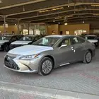 لكزس ES250 فئة AA بنزين 2025