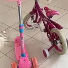 دراجة نظيفة جدا  وسكوتر كالجديد