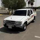 للبيع هايلكس 2002