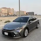 للبيع كامري 2025 LE بنزين - عداد 30 الف