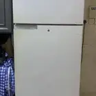 للبيع فرن وثلاجه توشيبا شبه جدد وليس بهن اي خراب