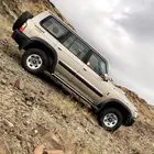 احتاج جيب او جمس او فورد المهم يكون دبل