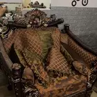 كنب مع طاوله الطعام