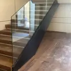 دربزين زجاج سكريت دربزين