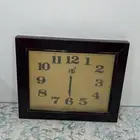ساعة جدارية