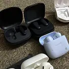 سماعات ايربود ابل و هواوي