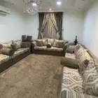 شقه مكونه من اربع غرف وصاله ومطبخ راكب
