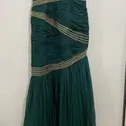 فستان سهره مقاس 16 لبس مرا وحده اشتريته ب 800 ابيعه ب 200