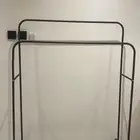 للبيع سرير وعلاقه ملابس ومرايا ورف اكسسوارات