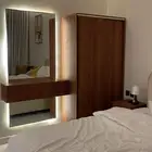 اثاث استديو جديد لم يستخدم ( البيع مستعجل)