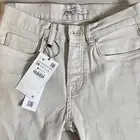 بناطيل وتيشيرت رجالية جديدة لم تلبس بالتكت