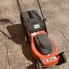 حصادة ثيل وعشب