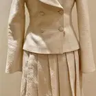 طقم جاكيت وتنوره