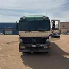 تريله مرسيدس مع الصندوق للبيع 2001