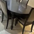 طاولة طعام مستعملة للبيع