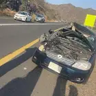 كورلا 2002 القير والمكينه والشاصيه سليمه