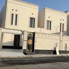 فلتين للبيع تشطيب فاخر حي الواصليه