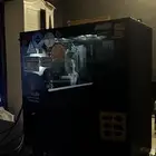 للبيع بي سي معى كامل اغراضه