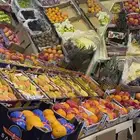 محل خضار وفواكه للبيع