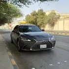 لكزس 2021. es