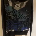 بلوزه فيرزاتشي جينز