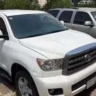 للبيع سياره سكويا 2012